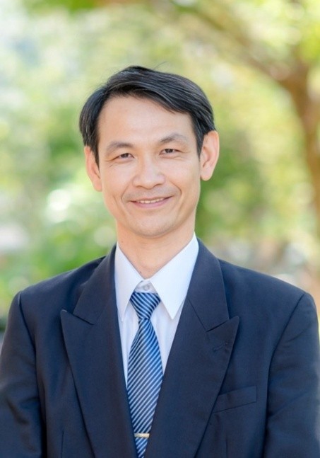 吳瓊誠校長